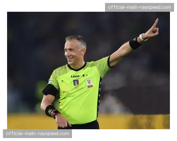 意甲裁判委员会本月回顾VAR使用情况，强调“最小干预”原则