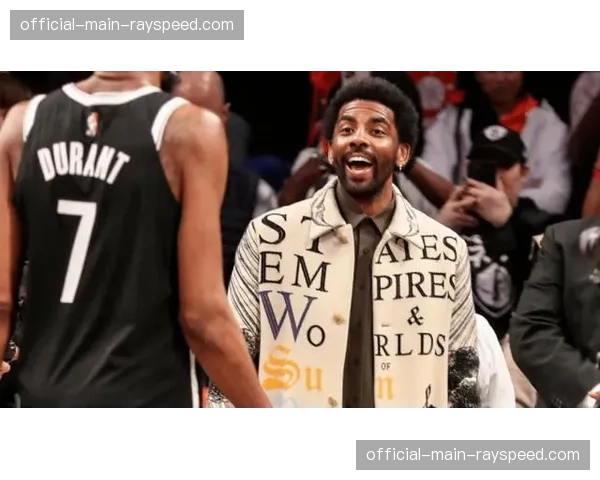 更衣室内的二十分钟:瓜迪奥拉在半场休息时如何调整战术